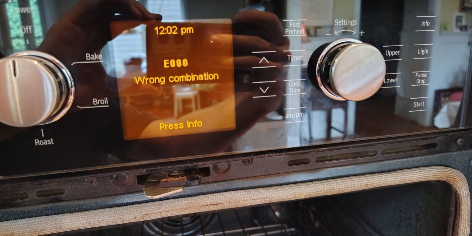 Bosch oven showing error code E000 in Atlanta GA